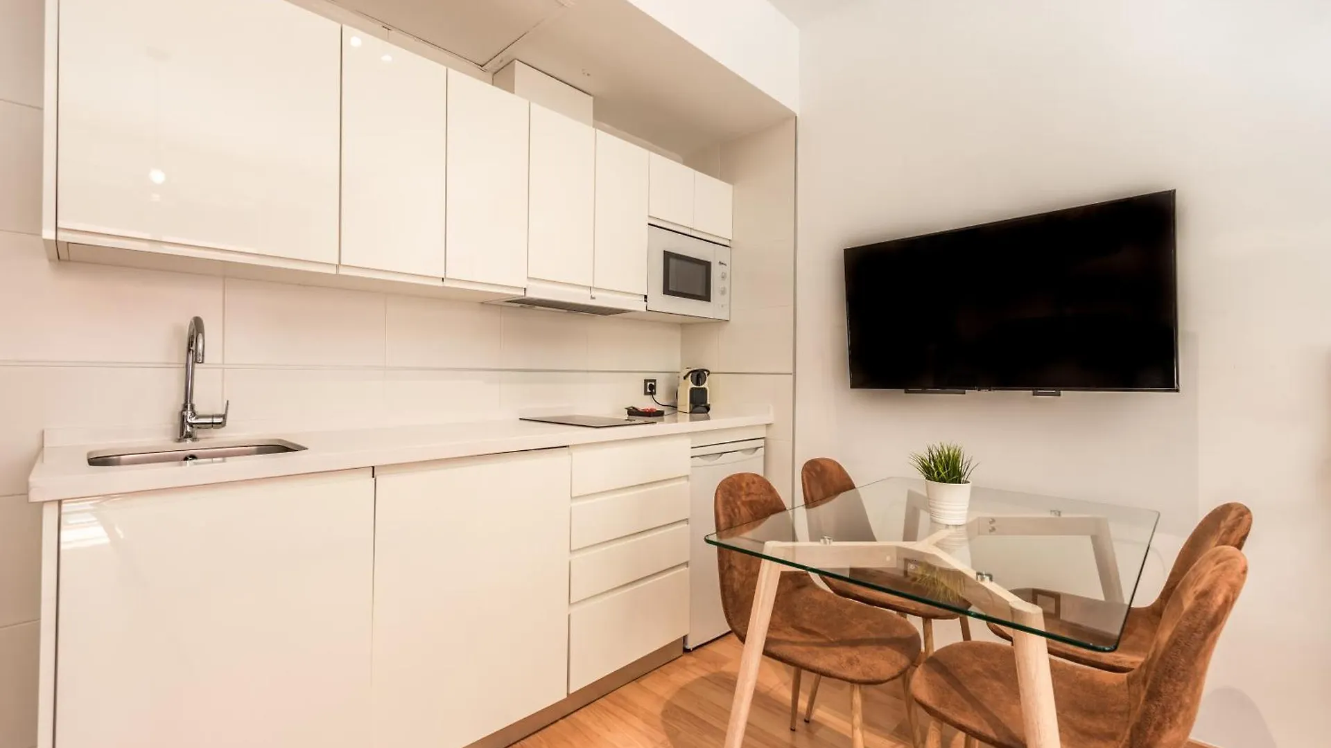 Apartment Industrial Studio In The City Center By Rems Malaga Spain