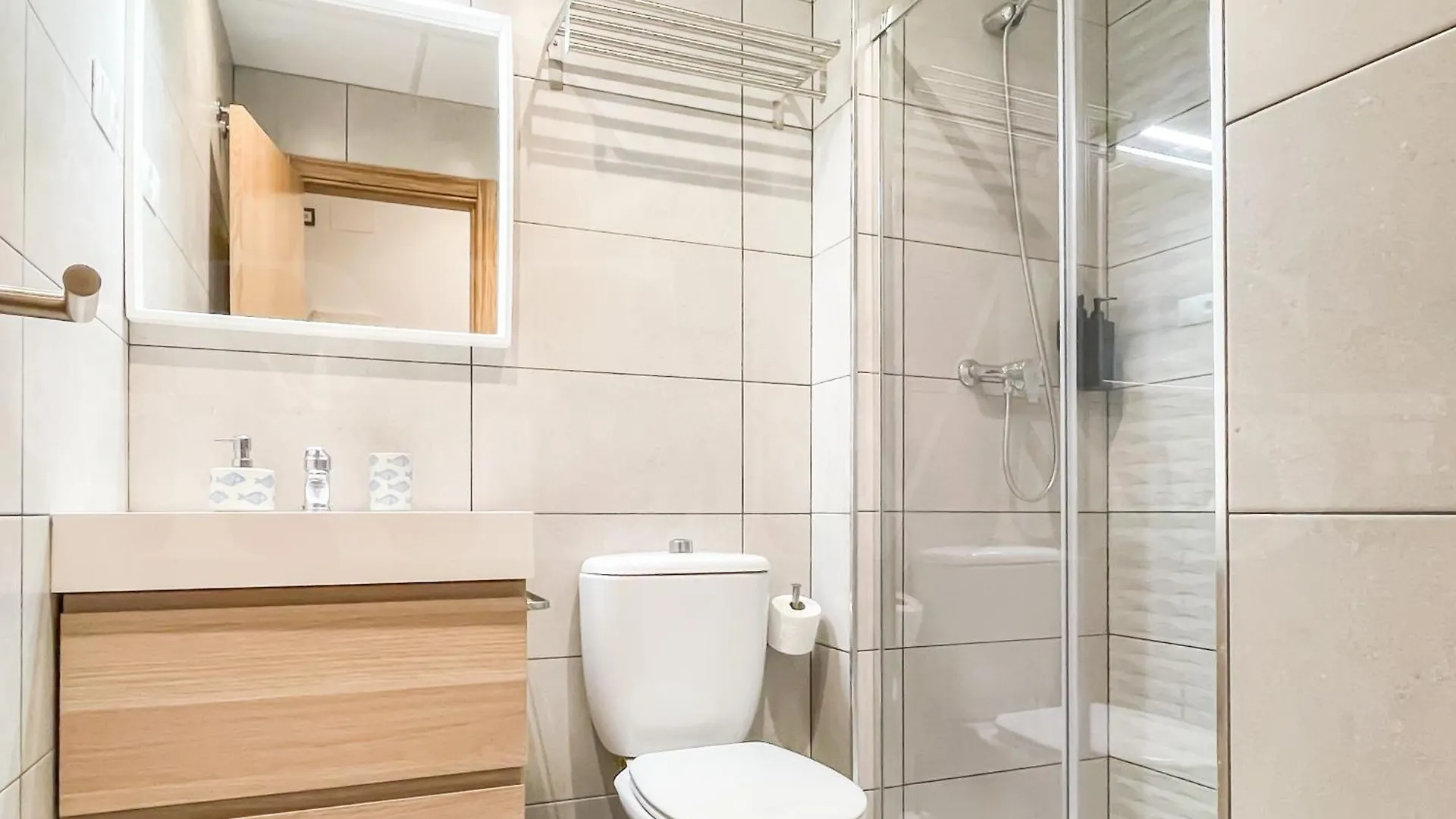 Industrial Studio In The City Center By Rems Malaga